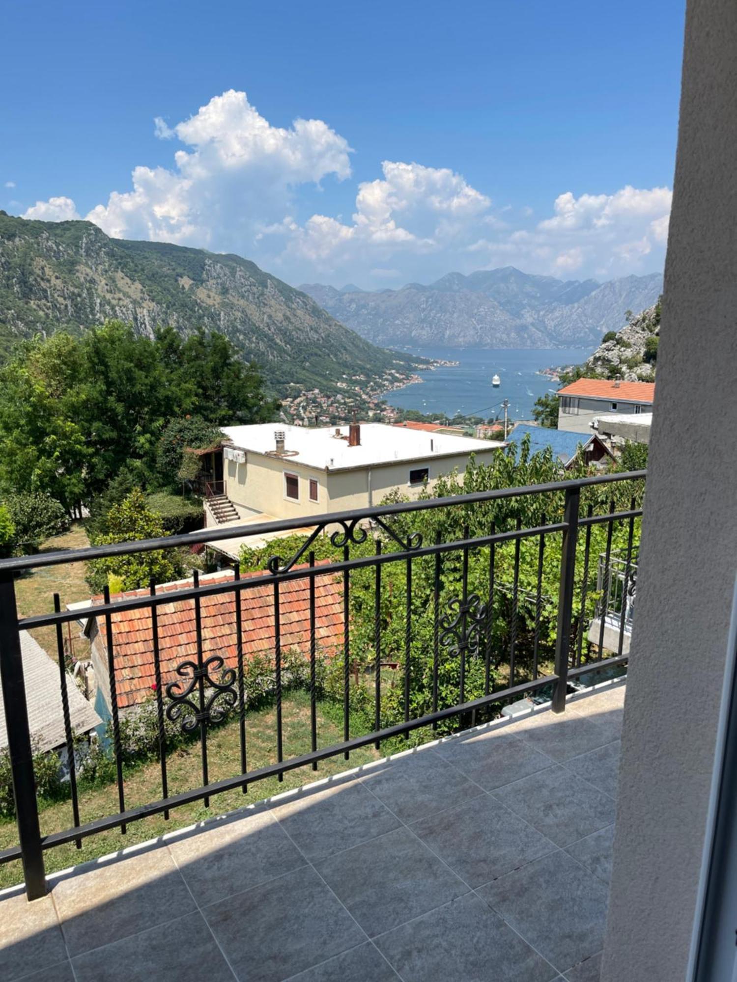 Apartment Perovic Kotor Extérieur photo